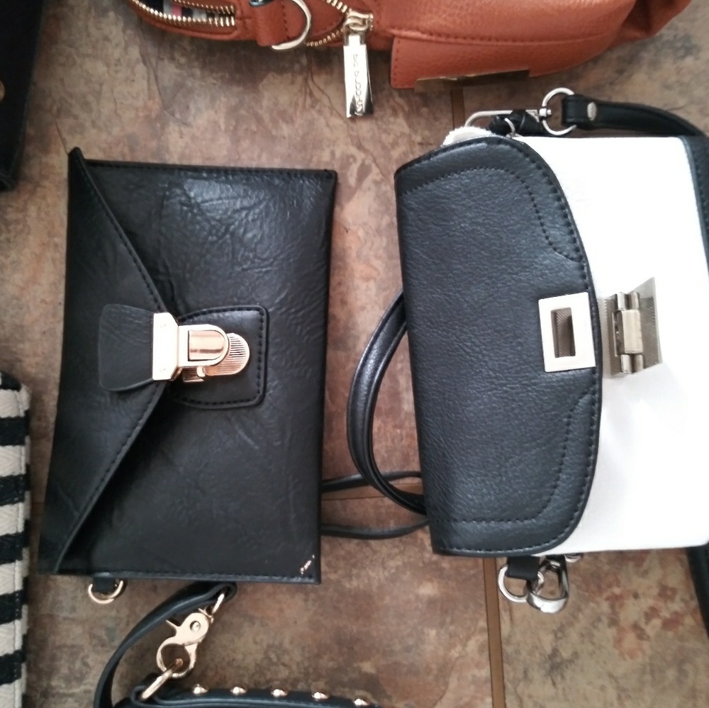 Purses - Picture 4 of 5